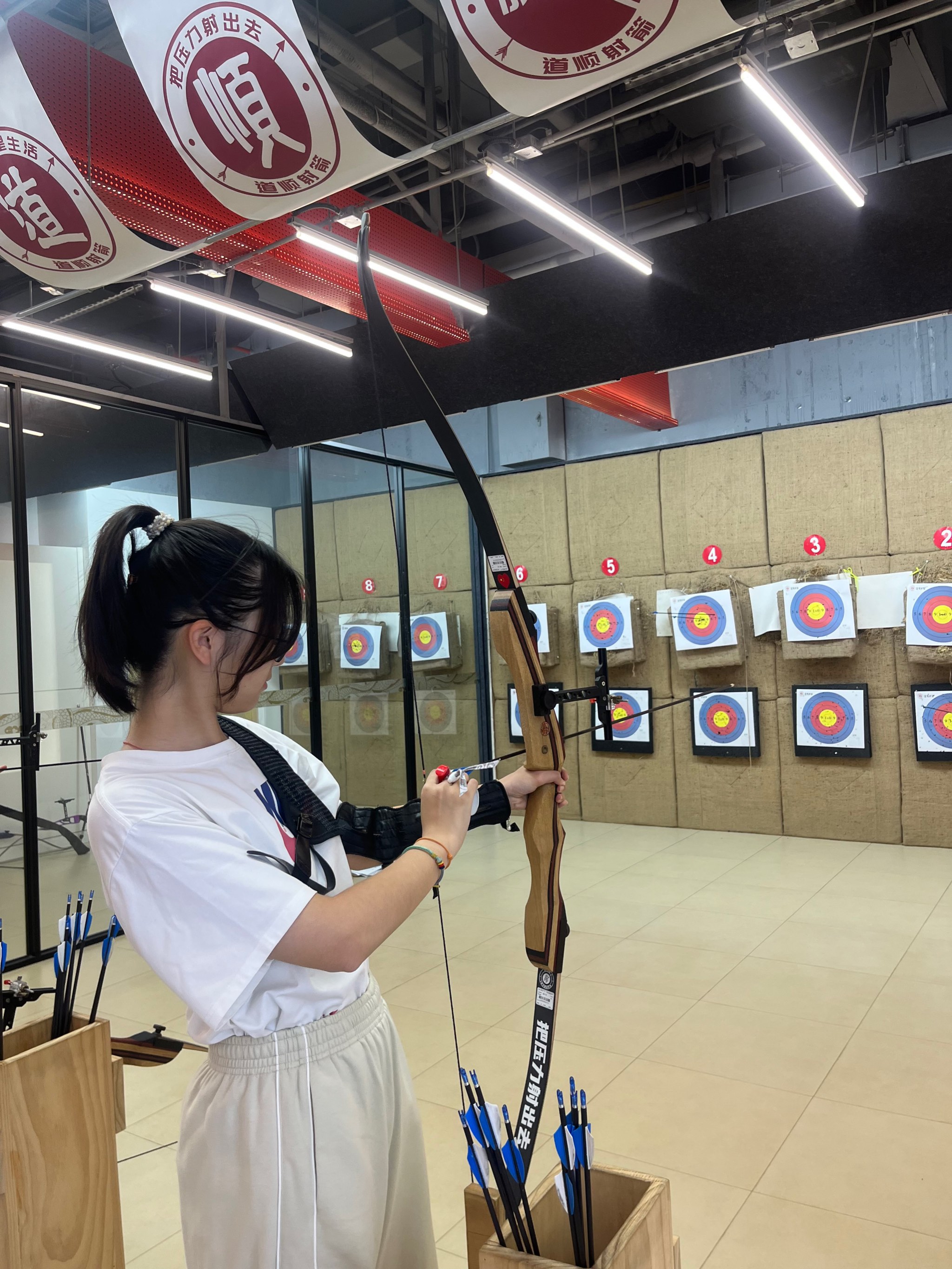 野外狩猎射箭比赛，传统技艺焕发新活力的简单介绍