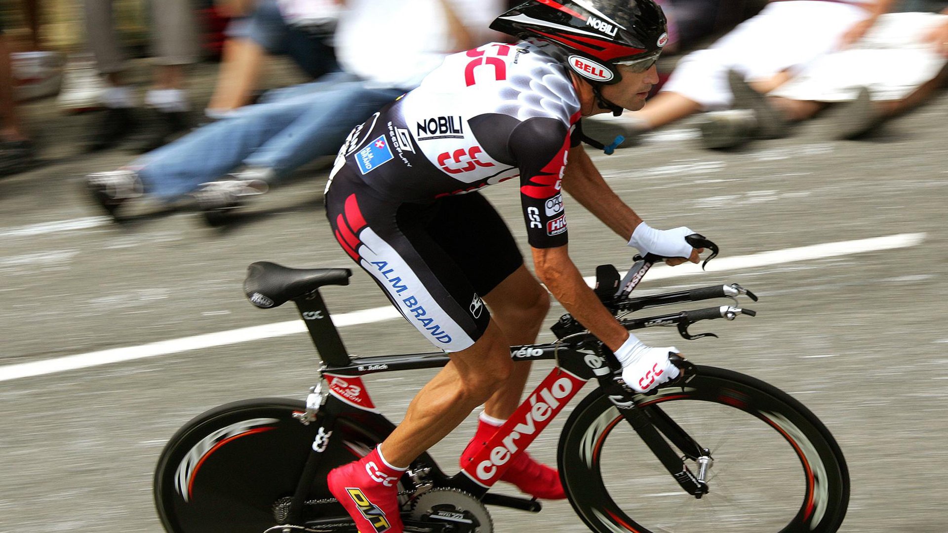 末轮保级战：多支球队投入全部，战术调整升级